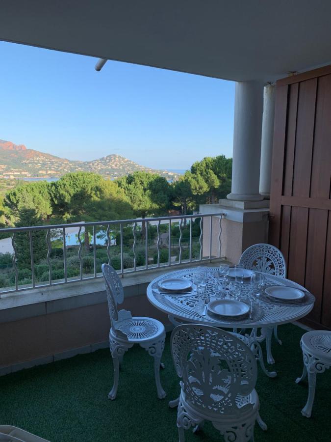 Saint Raphael, Cap Esterel Le Hameau. Vue Mer Exterior foto